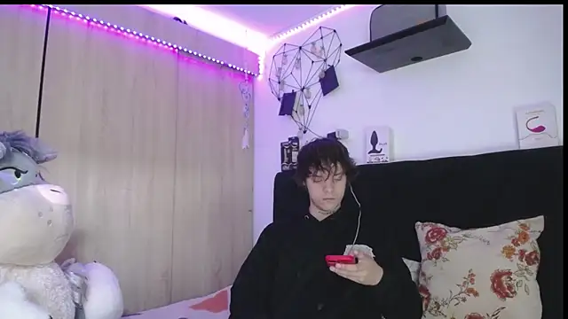 Santiago kiler online show from 03/20/26, 02:00