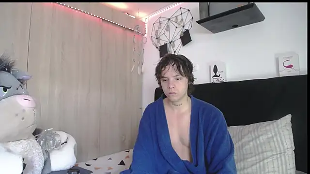 Santiago kiler online show from 04/14/26, 02:34