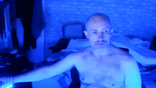 Snapshot of HnH69 chatting on 02/25/26, 02:32 HnH69 online show from 02/25/26, 02:32