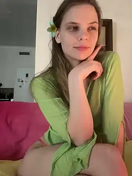 Snapshot of LeyaJohnson chatting on 03/01/25, 09:59 LeyaJohnson online show from 03/01/25, 09:59