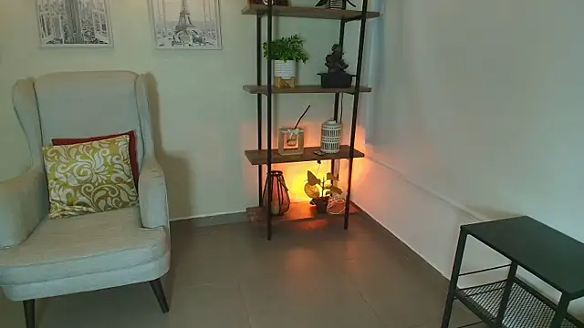 Sassy--Girl online show from 04/10/26, 06:34