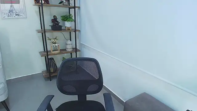 Sassy--Girl online show from 04/14/26, 06:14