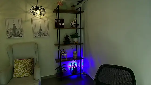 Sassy--Girl online show from 06/12/26, 07:13