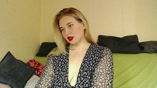 mmmPinUpGirl online show from 10/30/25, 06:30