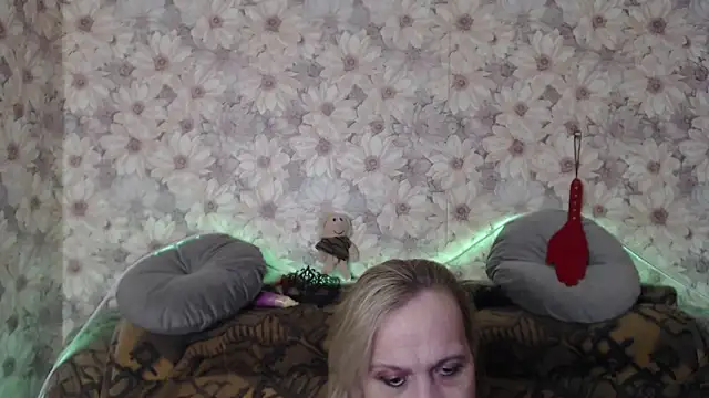 MissBekker online show from 02/24/25, 05:54