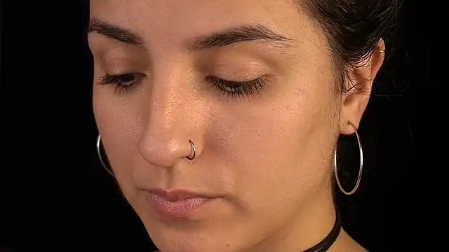 Daphne Moss online show from 01/05/25, 01:24