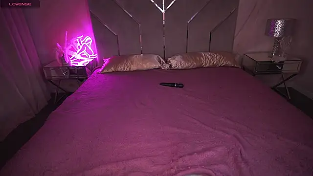 Daphne Moss online show from 01/27/25, 01:52