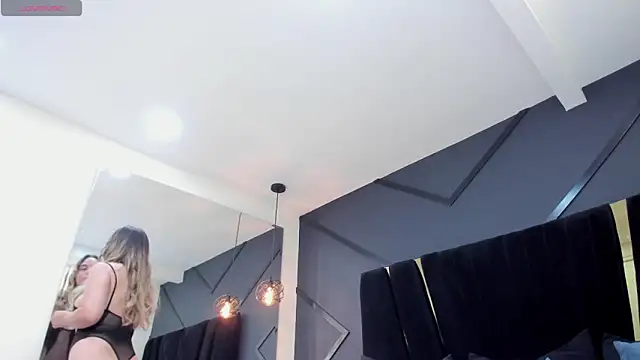 princesaparis online show from 03/13/26, 05:19