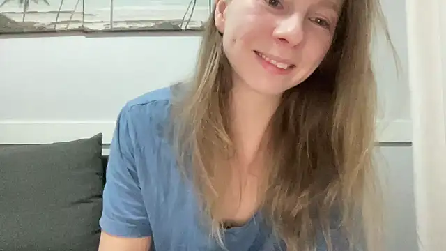 Snapshot of SweetLucy96 chatting on 01/15/25, 08:05 SweetLucy96 online show from 01/15/25, 08:05