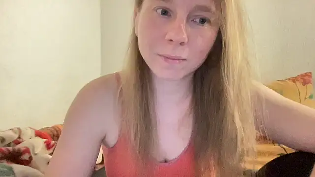 Snapshot of SweetLucy96 chatting on 03/22/25, 04:58 SweetLucy96 online show from 03/22/25, 04:58