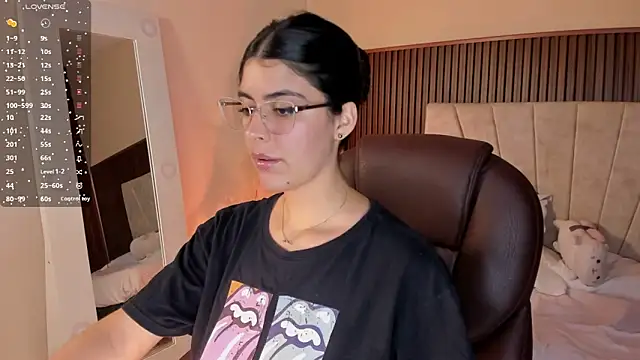  Niah  online show from 03/21/25, 01:02