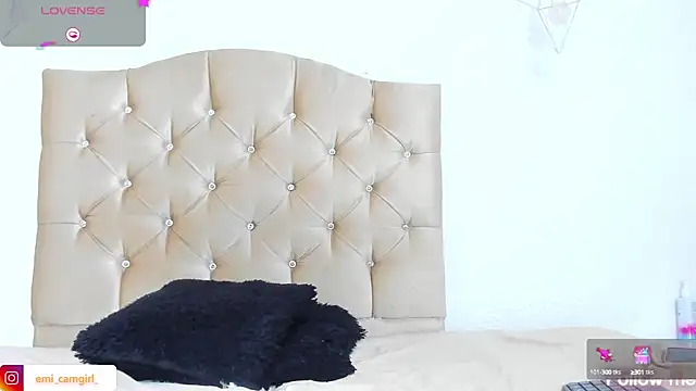 Snapshot of emily_campbell_ chatting on 01/06/25, 02:03 emily campbell online show from 01/06/25, 02:03