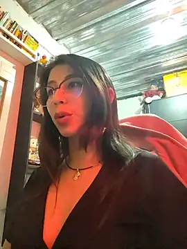 kateeen18 online show from 12/15/25, 03:00