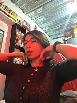 Snapshot of kateeen18 chatting on 12/19/25, 07:15 kateeen18 online show from 12/19/25, 07:15