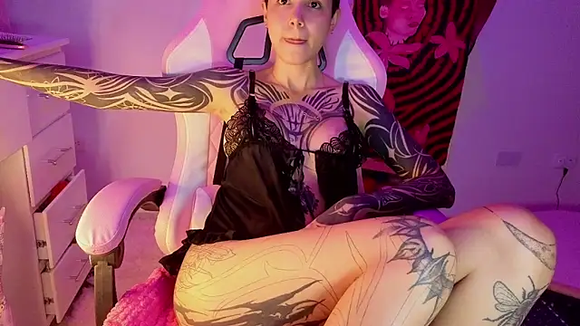 goddess vee  online show from 04/15/26, 05:47