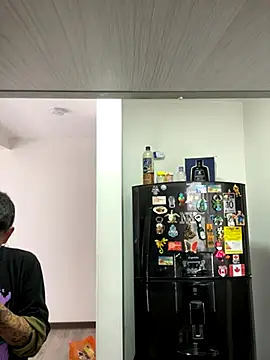 Snapshot of sorry-mom69 chatting on 12/04/25, 05:32 sorry-mom69 online show from 12/04/25, 05:32