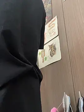 Snapshot of sorry-mom69 chatting on 12/17/25, 07:09 sorry-mom69 online show from 12/17/25, 07:09