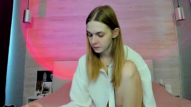 molly hunt  online show from 03/28/26, 04:56