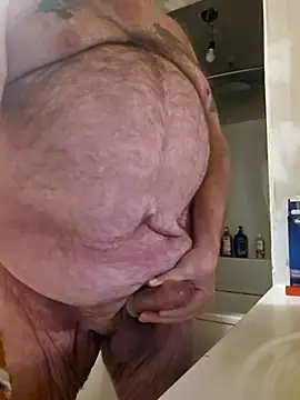 Snapshot of mrwizard4570 chatting on 12/04/25, 05:50 mrwizard4570 online show from 12/04/25, 05:50