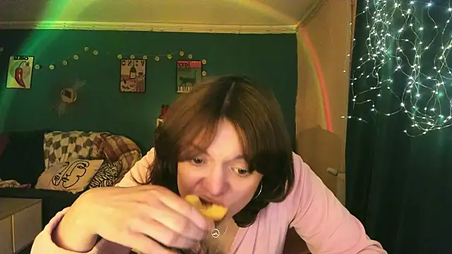 ClancyMorissey online show from 05/19/26, 06:03