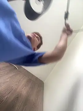 Leon Wild online show from 03/31/26, 08:53