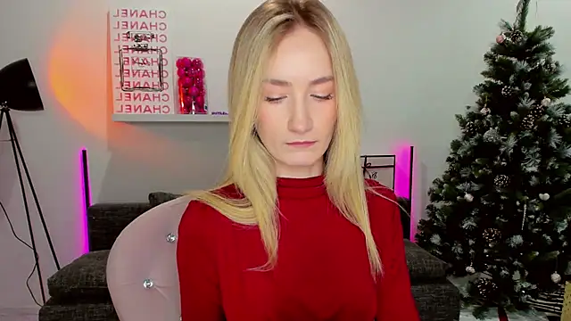 Snapshot of bella__rose chatting on 12/25/24, 06:09 bella rose online show from 12/25/24, 06:09