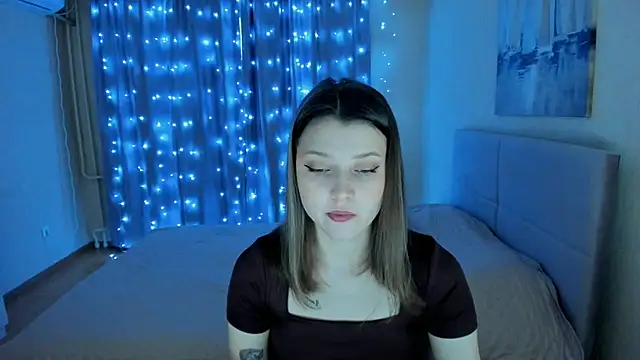 SoniNesti online show from 12/18/24, 01:02