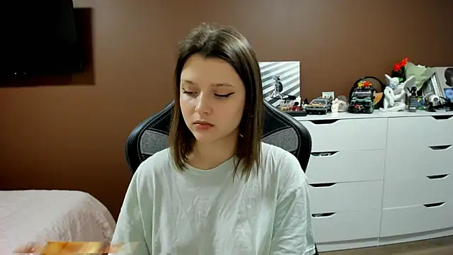 SoniNesti online show from 02/26/26, 02:16