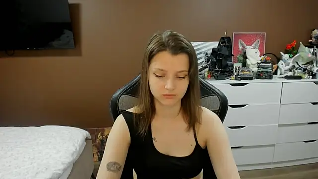 SoniNesti online show from 06/18/26, 03:49