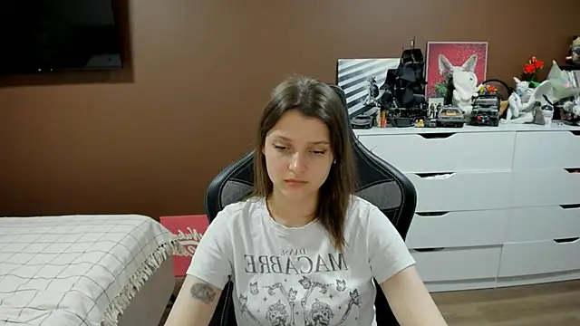 SoniNesti online show from 07/15/26, 03:50