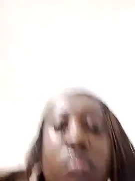 ShaniaBrownn online show from 09/15/25, 10:43