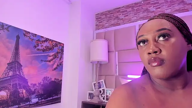 ShaniaBrownn online show from 04/17/26, 07:50