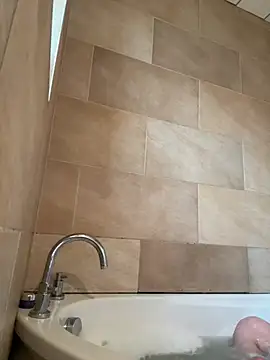 rippedbritish online show from 04/15/26, 04:36