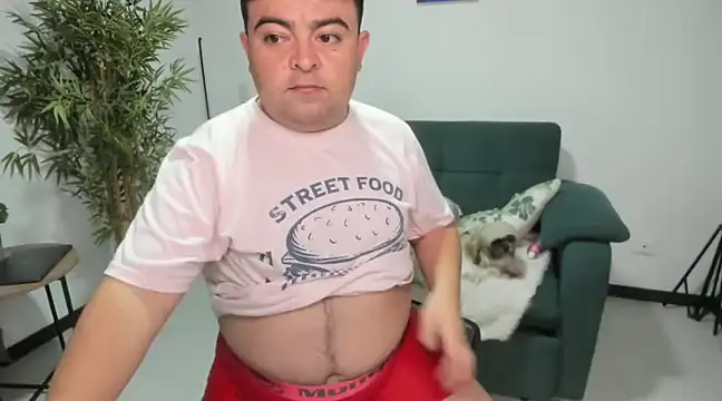 Snapshot of naughty_bear chatting on 12/24/24, 06:44 naughty bear online show from 12/24/24, 06:44