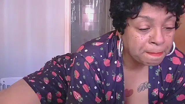 MSweetLindaParks online show from 12/03/25, 07:01