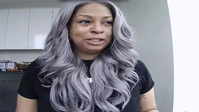 MSweetLindaParks online show from 05/23/26, 11:47