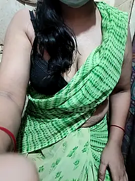 Snapshot of sangeetha4bide chatting on 09/27/25, 04:56 sangeetha4bide online show from 09/27/25, 04:56