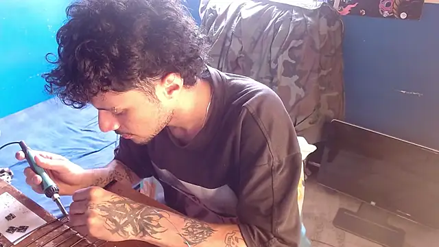 Apolo S online show from 09/26/25, 04:55