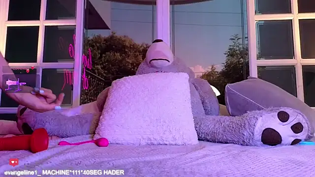 Evangelyne 1 online show from 03/10/25, 07:29