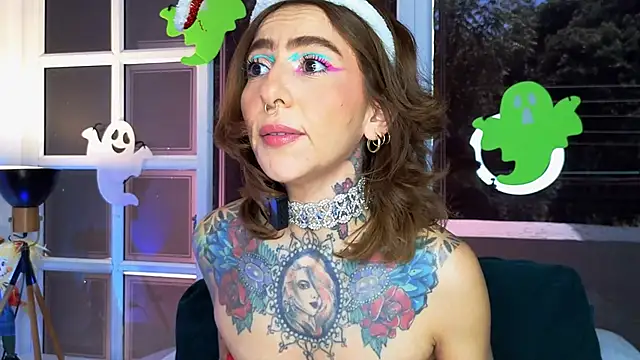 Evangelyne 1 online show from 10/19/25, 03:34