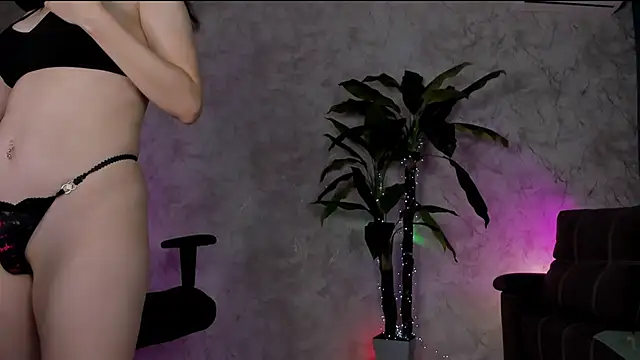 Emma7 online show from 07/15/26, 07:52