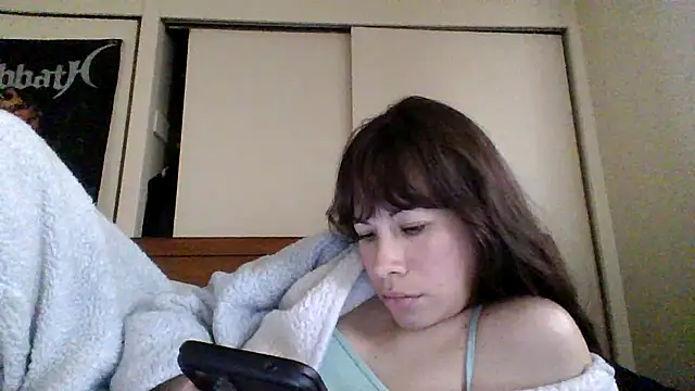 petitedoll29 online show from 12/13/24, 11:17