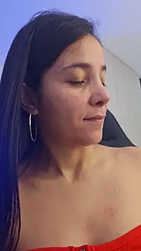 miaeyes online show from 11/08/25, 12:16