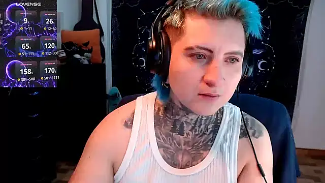 Marieblueeyes online show from 02/18/25, 03:31