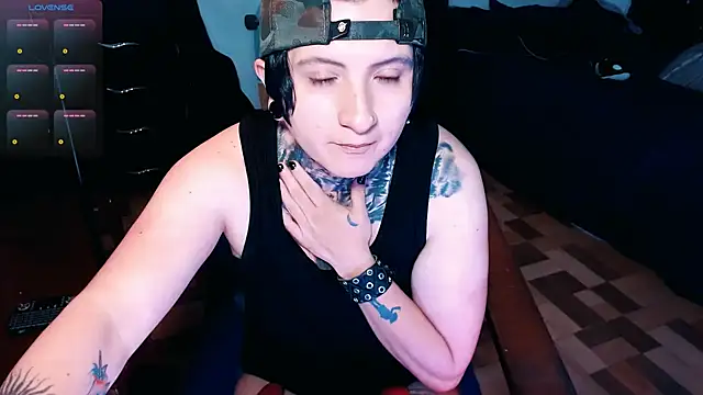 Marieblueeyes online show from 10/15/25, 07:41