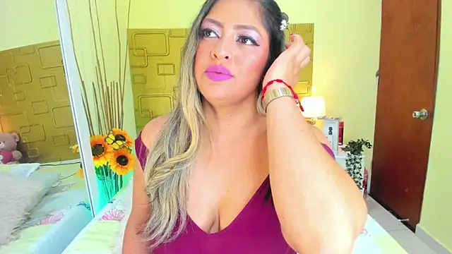 Julia Haye online show from 01/19/25, 04:54