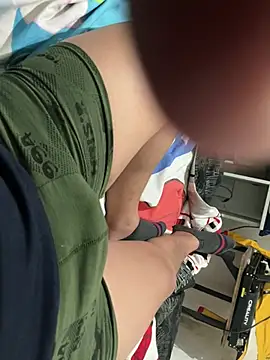 Snapshot of elvis0966 chatting on 01/05/25, 04:14 elvis0966 online show from 01/05/25, 04:14