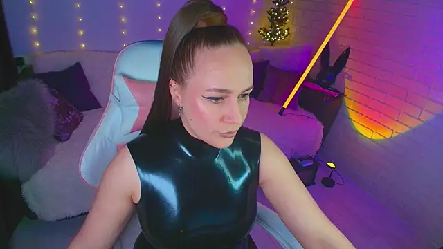 pepper cat  online show from 04/09/26, 11:21