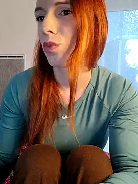 clara-francaise online show from 11/11/25, 04:18