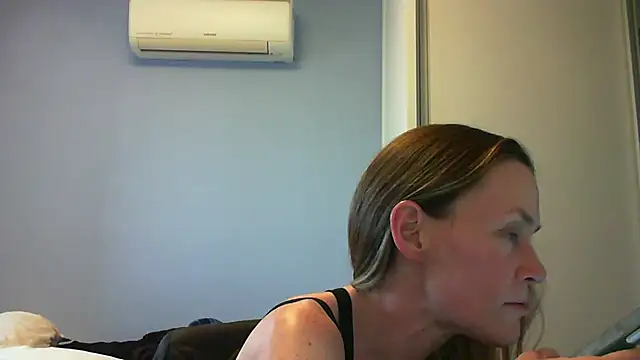 Annylove1 online show from 09/21/25, 06:53